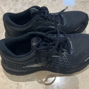 Brooks Adrenaline GTS21 8.5 Women’s
